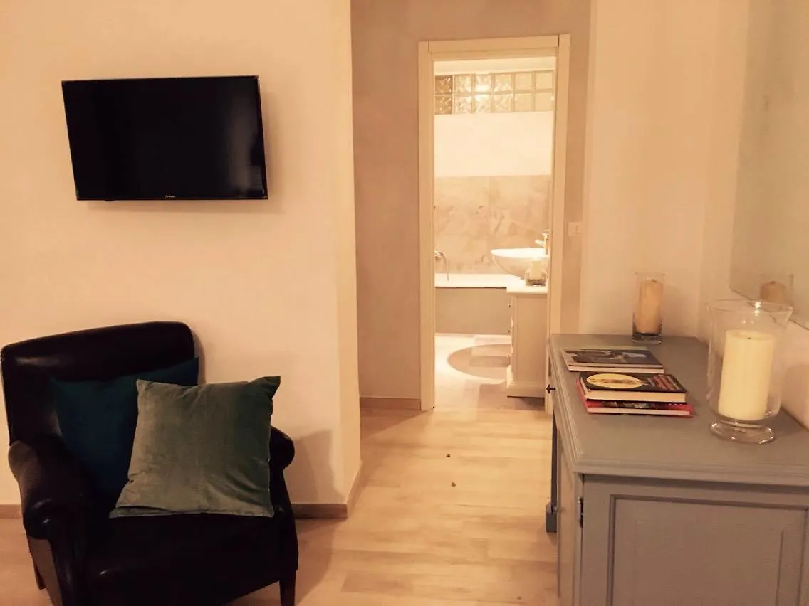 Chiaia House Bed & Breakfast Naples Italy