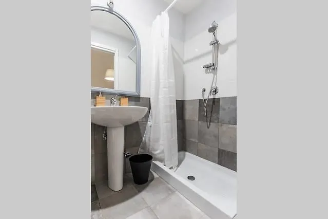 Chiaia House Bed & Breakfast Naples