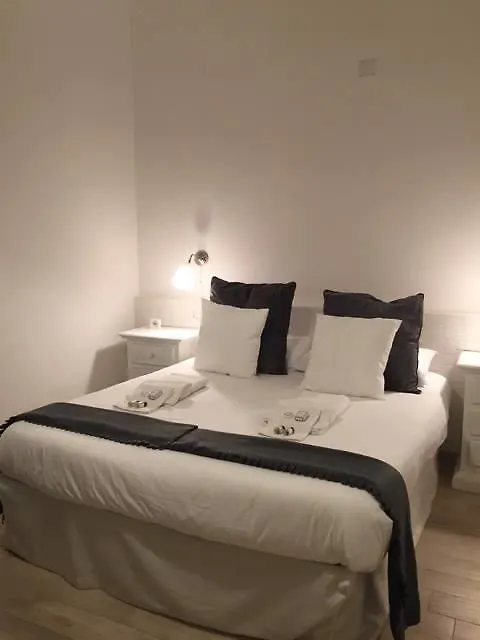 Chiaia House Bed & Breakfast Naples