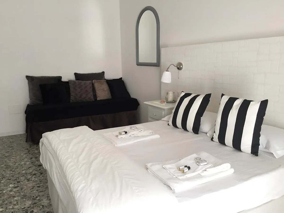 Chiaia House Bed & Breakfast Naples 0*,
